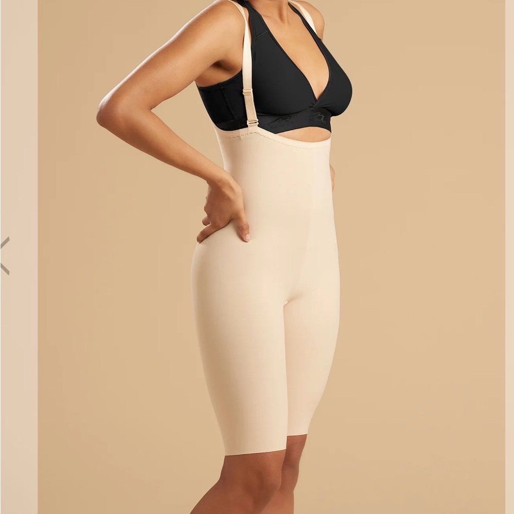 NWT Women's Black Shapewear Bodysuit Size 2Xs